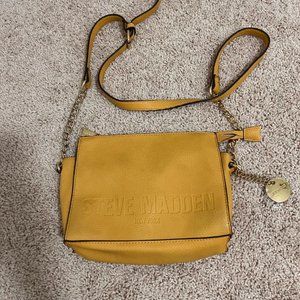 Steve Madden Mustard Crossbody bag